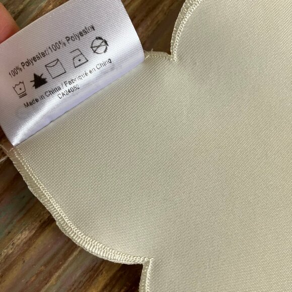 Mother Goose Embroidered Table Runner Easter Egg Springtime Scallop Edge 14.5x68 - Picture 7 of 7